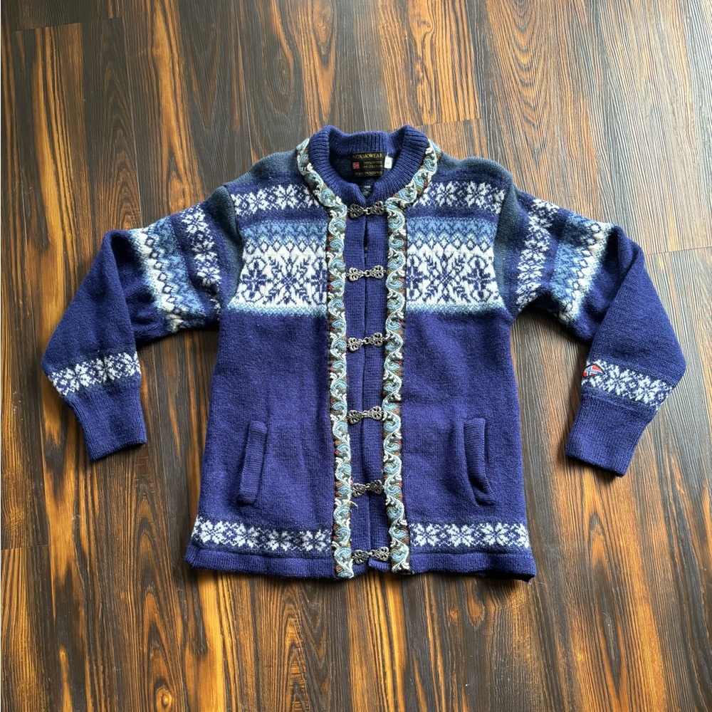 Norskwear 100% Wool Cardigan Pewter Clasp Button Norwegian Knit